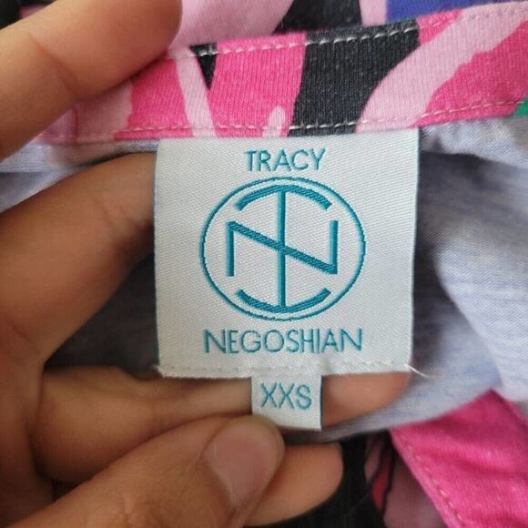 Tracy Negoshian Womens Size XXS Blue & Pink Flowered Blouse W/ Tied Neckline NWT - Picture 3 of 7